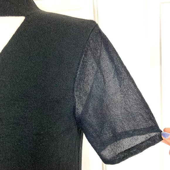 Tahari cut-out choker sweater top, NEW ladies small black short sleeve V-neck - Picture 2 of 8
